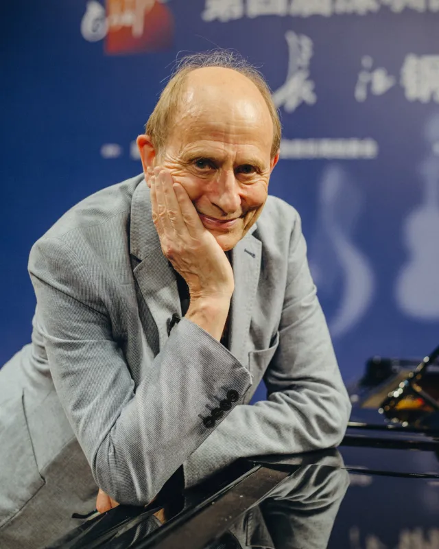 Meet the Piano Faculty of the Altalena Summer Academy and Summer School 2025!
August 16–21 | Colle di Val d’Elsa, Tuscany

We’re thrilled to welcome a stellar piano team this summer:
Christopher Elton and Nicholas Walker from the Royal Academy of Music, London, will be joined by Ariel Lanyi, Mihály Berecz, and Alexandra Balog, all Altalena Ambassadors and RAM alumni.

They all look forward to receiving applications from two age groups:
🎹18–35-year-old professional musicians
🎶young aspiring pianists and music lovers of any age

Dive into a week of inspiration, learning, and music in the heart of Tuscany.
Applications are open now!

Find out more and apply via altalena.eu

#AltalenaAcademy #PianoFaculty #Tuscany2025 #ClassicalMusic #PianoMasterclass #RAMAlumni #MusicRetreat #AltalenaArtistsCollective #SummerInTuscany #CallForApplications
